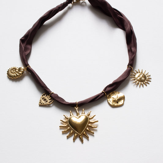 Collier charm's et soie