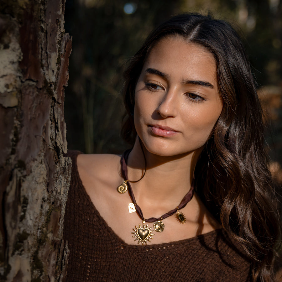 Collier charm's et soie
